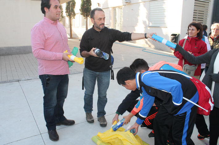 Un proyecto escolar de los alumnos del IES Nazar� de Salobre�a, combina Educaci�n Medioambiental con la pr�ctica de idiomas 