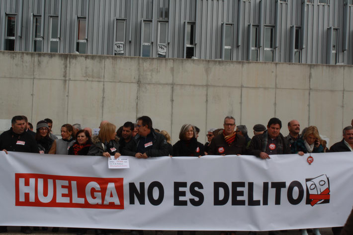 UGT y CCOO de Granada se solidarizan con los 8 de Airbus, y piden la derogacin del artculo 315.3 del Cdigo Penal

