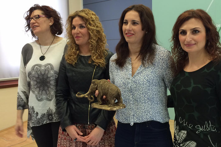 La Comisión que lucha contra la violencia de género en el Valle de Lecrín, premiada con el Mamut de Oro de Padul