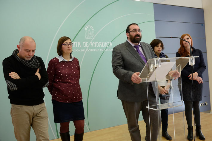 Un acuerdo de colaboraci�n entre la Junta de Andaluc�a, la Universidad de Granada y la Escuela de Teatro Remiendo posibilitar� doblar al espa�ol cortos y documentales premiados en festivales internacionales