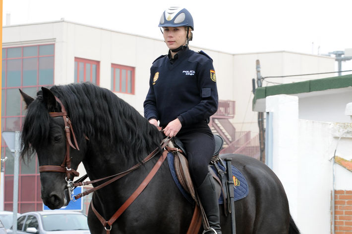 La Polic�a Nacional fue la instituci�n pionera en nuestro pa�s en la incorporaci�n de personal femenino hace casi 40 a�os