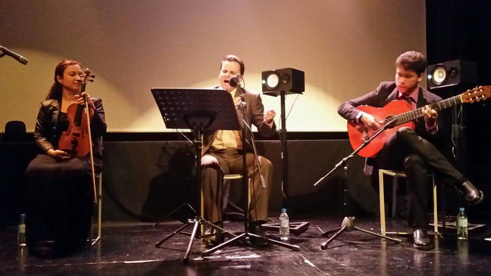 Más de 200 personas asistieron al concierto flamenco “El tiempo y la Memoria”, del cantaor Juan Pinilla.
