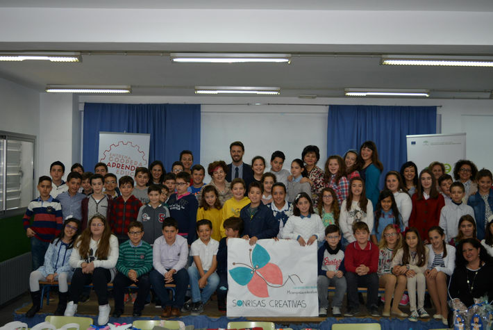 Un grupo de escolares de Loja demuestra que las empresas pueden ser rentables y solidarias al mismo tiempo
