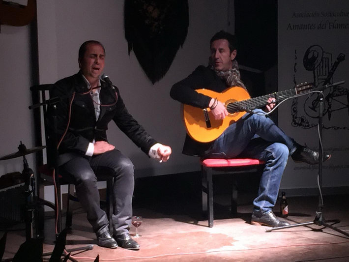 El Aula Flamenca de la ONCE ofrece un recital de la Escuela de Cante de la Pe�a �Amantes del Flamenco� de Peligros