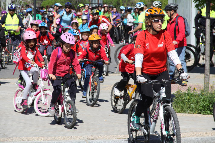 La VII Ciclo Ruta re�ne en Diputaci�n a m�s de 1.000 escolares en defensa de la Vega