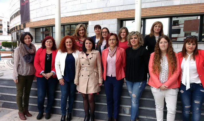El PSOE denuncia que las mujeres han sido las grandes perjudicadas por los recortes del PP