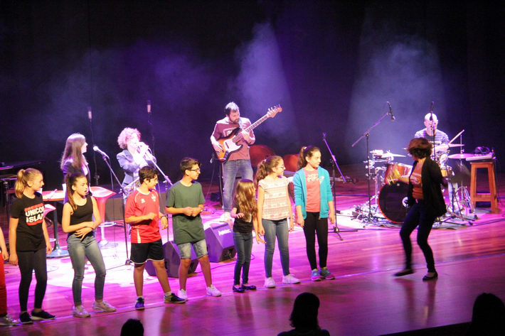 Almuñécar acogió un interesante y exitoso concierto didáctico para varios centros educativos de la comarca.