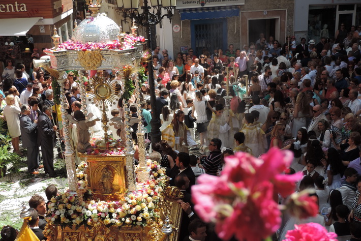 Este domingo se celebra en Almucar la procesin del Corpus Christi