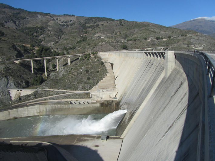 Medio Ambiente saca a concurso pblico las obras para la proteccin de taludes del Sistema Bznar- Rules en Motril
