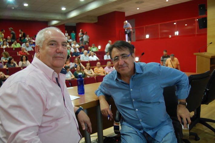 Francisco Carbonero y Ricardo flores analizan la situación socioeconómica de Andalucía y Granada, en una asamblea de delegadas y delegados
