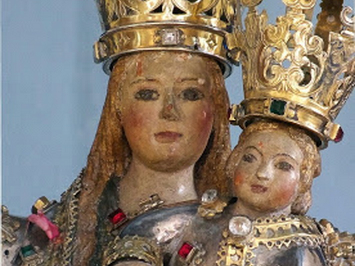 El Párroco de Almuñécar anuncia el proyecto de un Centro de Día para personas mayores. 