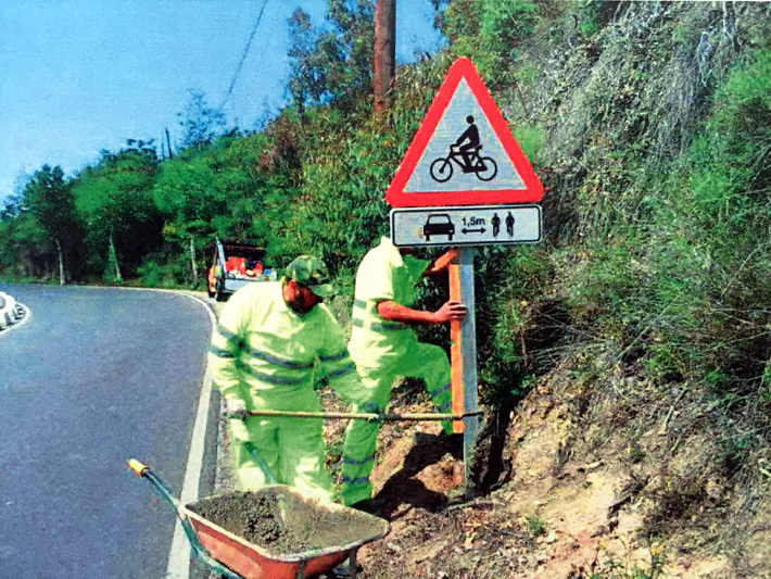 El PSOE de Lanjar�n consigue mejorar la se�alizaci�n para ciclistas