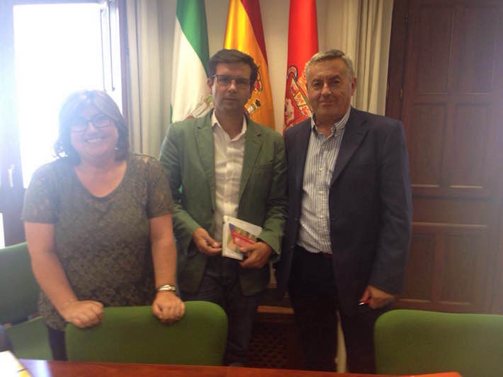 UGT muestra al Alcalde de Granada su preocupacin por los ms de 25.000 desempleados que hay en la ciudad, y le seala su compromiso para trabajar juntos por el empleo