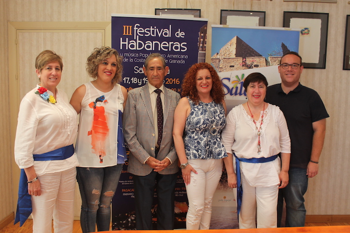 El festival de Habaneras de la Villa incluye bailes y pasacalles en su tercera edicin
