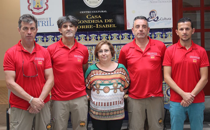 La concejala de Educacin colabora con la Asociacin de Guardia Civiles Solidarios en la recogida de material escolar para los afectados por el terremoto de Ecuador
