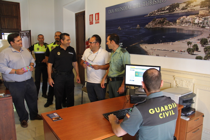 Almu��car pone en marcha el  Servicio de Atenci�n al Turista Extranjero 2016 (SATE) - Plan Turismo Seguro