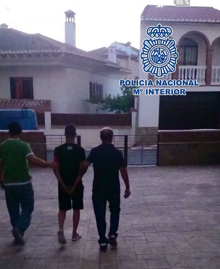 Detenidas en Granada y Motril cuatro personas por su presunta participacin en el homicidio de un hombre cuyo cadver fue hallado calcinado en Pinares de San Antn (Mlaga)
