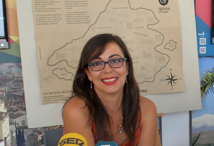 Motril reparte en sus playas 4.000 pulseras identificativas para niños y personas mayores
 