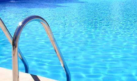 IU se suma a las denuncias por el cierre de la piscina de Lobres.