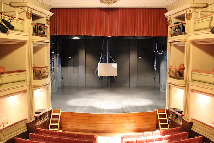 El Ayuntamiento acondiciona el Teatro Caldern para el inminente inicio de la temporada cultural de otoo e invierno
