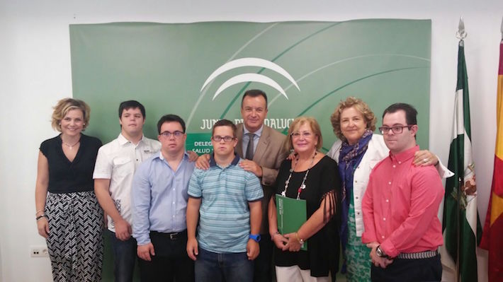 Jvenes con sndrome Down y Asperger realizarn prcticas laborales en centros de la Delegacin de Igualdad, Salud y Polticas Sociales