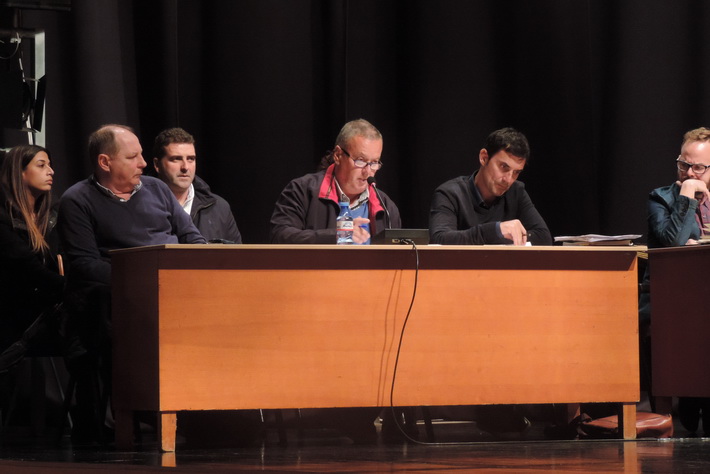 “El voto decisivo de la concejal tránsfuga Eva Gaitán, evita que el pleno apruebe una bajada del IBI”.