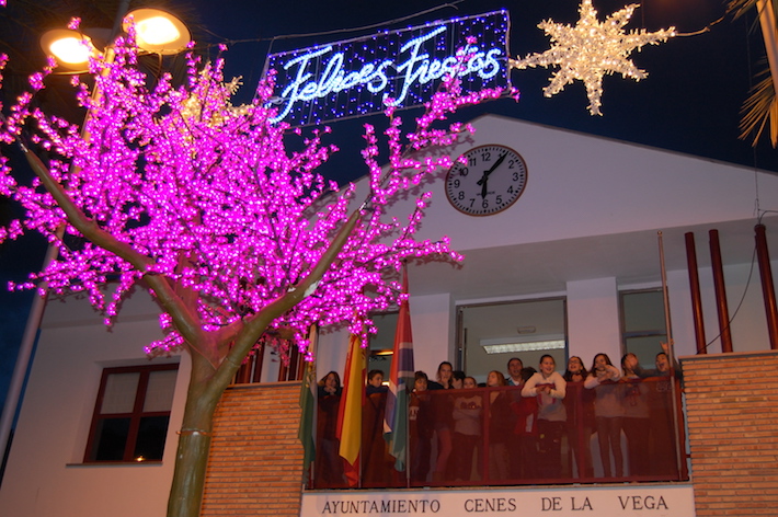 Cenes de la Vega inaugura el alumbrado de Navidad elegido por escolares del CEIP El Zargal
