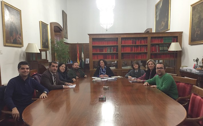 La rectora Pilar Aranda se reúne con doctorandos con discapacidad de la Universidad de Granada
