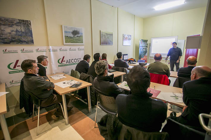 AECOST acoge hoy la primera sesión el curso sobre el entorno BIM que imparte la Asociación de Constructores y Promotores de Granada, dirigida a arquitectos, aparejadores, ingenieros y empresarios de la construcción.
