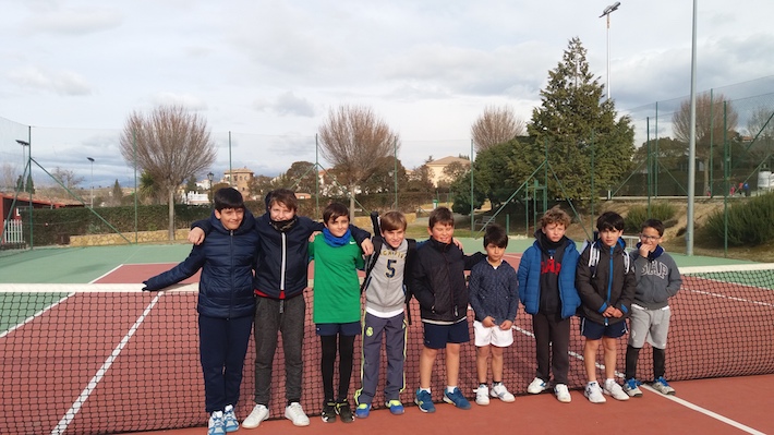 Victoria para el equipo benjam�n del Club de Tenis Costa Tropical en su primera eliminatoria en el campeonato de Andaluc�a por equipos ante el Villa de Granada.