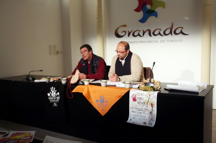 El juez Calatayud, Cataor oficial de la V Fiesta del Vino de Alhama.