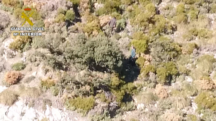 La Guardia Civil sorprende a dos cazadores furtivos en el Parque Natural de las Sierras de Tejeda, Almijara y Alhama