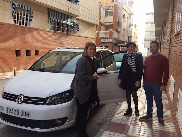 La Junta pone en servicio la primera ruta de taxi a la demanda en zonas rurales entre Gualchos y Motril, en Granada