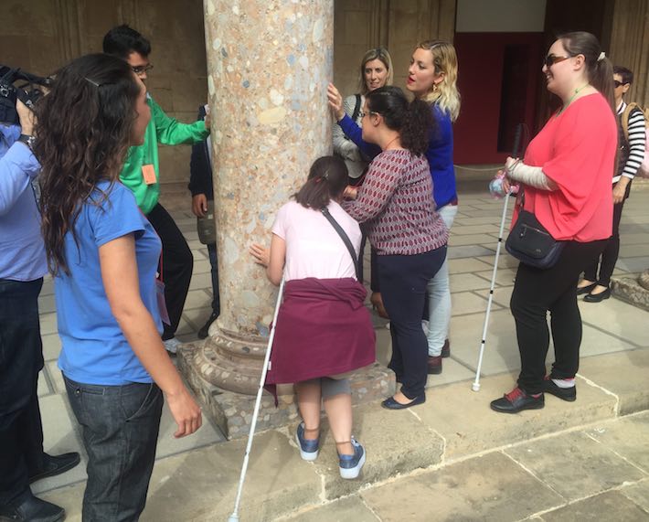 Capacitación para impulsar y facilitar la cultura a las personas ciegas y con baja visión