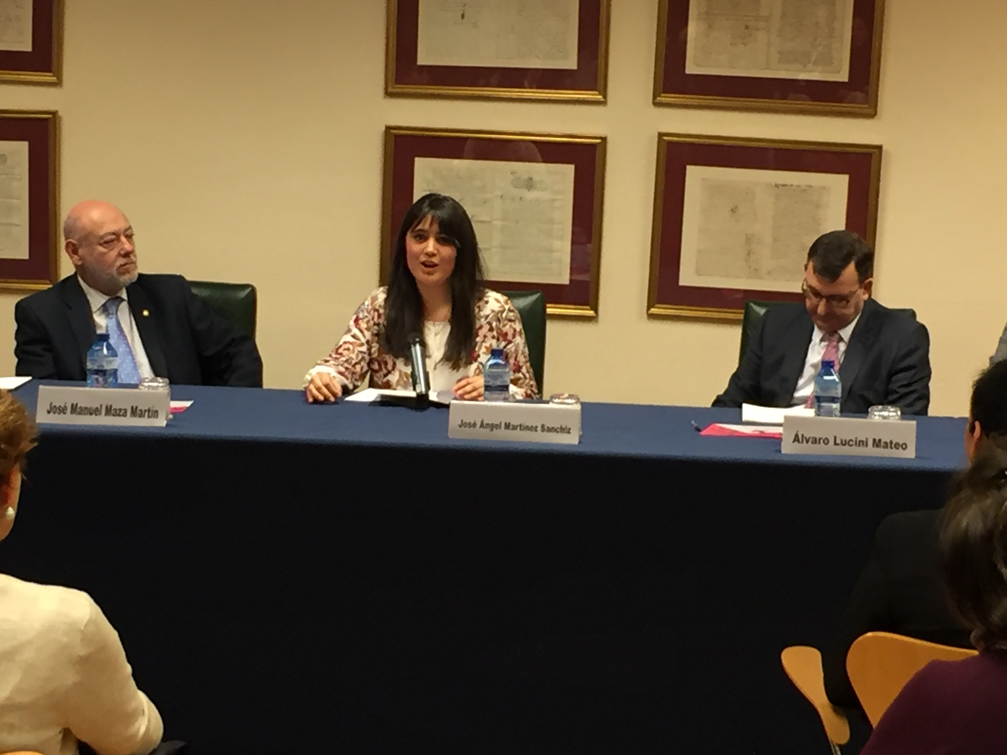 Una alumna de la UGR recibe el Primer Premio Aequitas de Investigación Jurídica