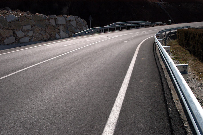 Diputaci�n mejora la seguridad vial entre Fonelas y Villanueva de las Torres 
