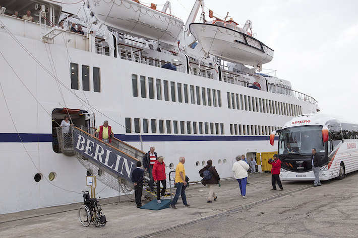 El buque Berln ha inaugurado la temporada de cruceros en el Puerto de Motril