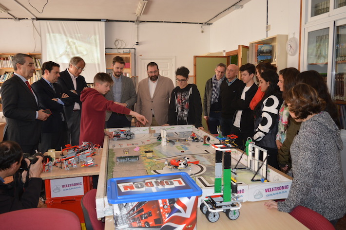 La Junta anima a estudiantes de Granada y Jaén a explorar el mercado laboral tecnológico a través del torneo Lego