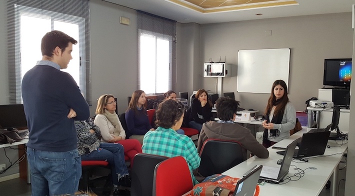 D�rcal presenta a otros 12 Guadalinfo de Granada una app que acerca administraci�n, ciudadanos y empresas
