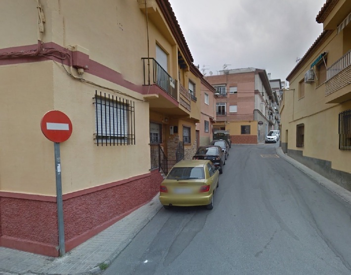 Mantenimiento, Agricultura, Parques y Jardines acomete el arreglo y mejora de la zona medianera de la Plaza de Armas
