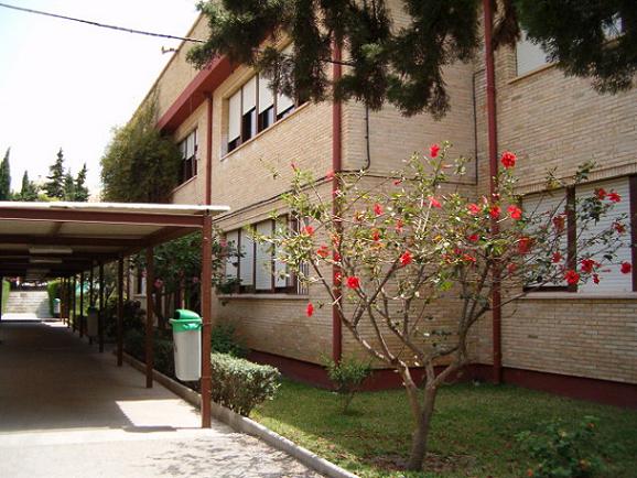 Educación destina cerca de 840.000 euros a las obras de retirada de amianto en tres centros educativos de Granada y Motril