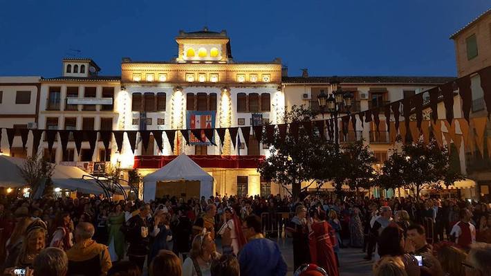 Santa Fe invita a un viaje en el tiempo al Siglo XV con motivo de las 525 Capitulaciones
Trovadores, juglares, caballeros, aromas y melodías de esta época forman parte de las actividades organizadas durante tres días