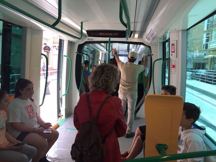 La Junta lleva la jornada de seguridad vial del metro de Granada a Maracena para continuar la labor divulgativa
