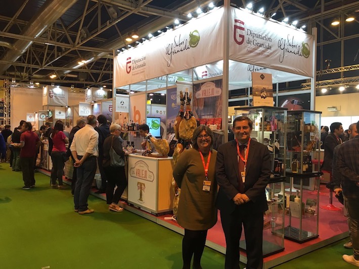 Los productos de “Sabor Granada” se promocionan en el principal evento europeo de alimentos delicatessen