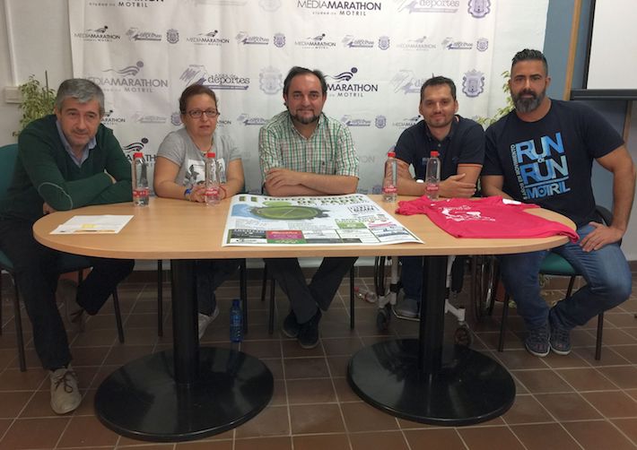 El �II Trofeo Ben�fico de P�del� recaudar� fondos para la joven motrile�a Luc�a D�az Folgoso