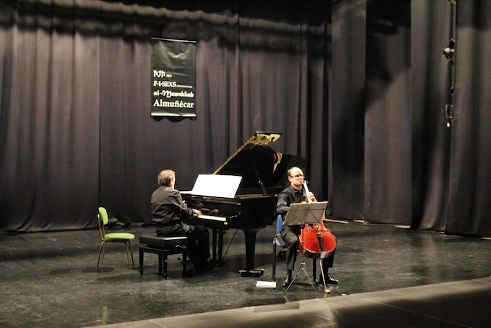 Bello concierto anoche  de Chelo y Piano en la Casa de la Cultura de Almu��car
