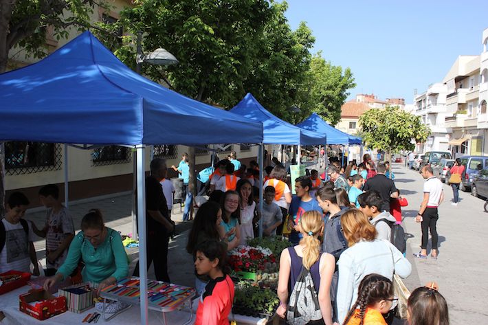 La plaza de San Agustín acoge la II Feria de Emprendimiento de los colegios Arco Iris, San Antonio, El Pilar y Luis Pastor