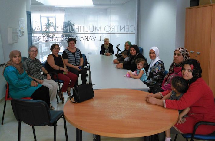 La concejalía de Inmigración organiza, en mayo y junio, talleres de preparación del examen para la obtención de la nacionalidad española