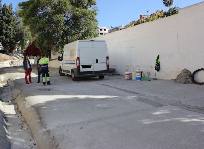 El Ayuntamiento cumple una petici�n vecinal y urbaniza el acceso peatonal al barrio de Aviaci�n desde la avenida Enrique Mart�n Cuevas