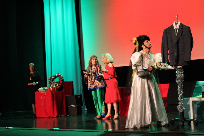 La Compa��a Chela Mar present� en Almu��car con gran �xito su obra de teatro 